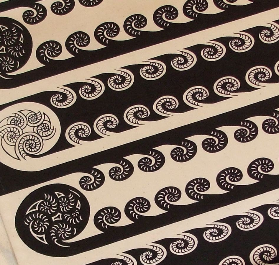 Punga Pattern table runner