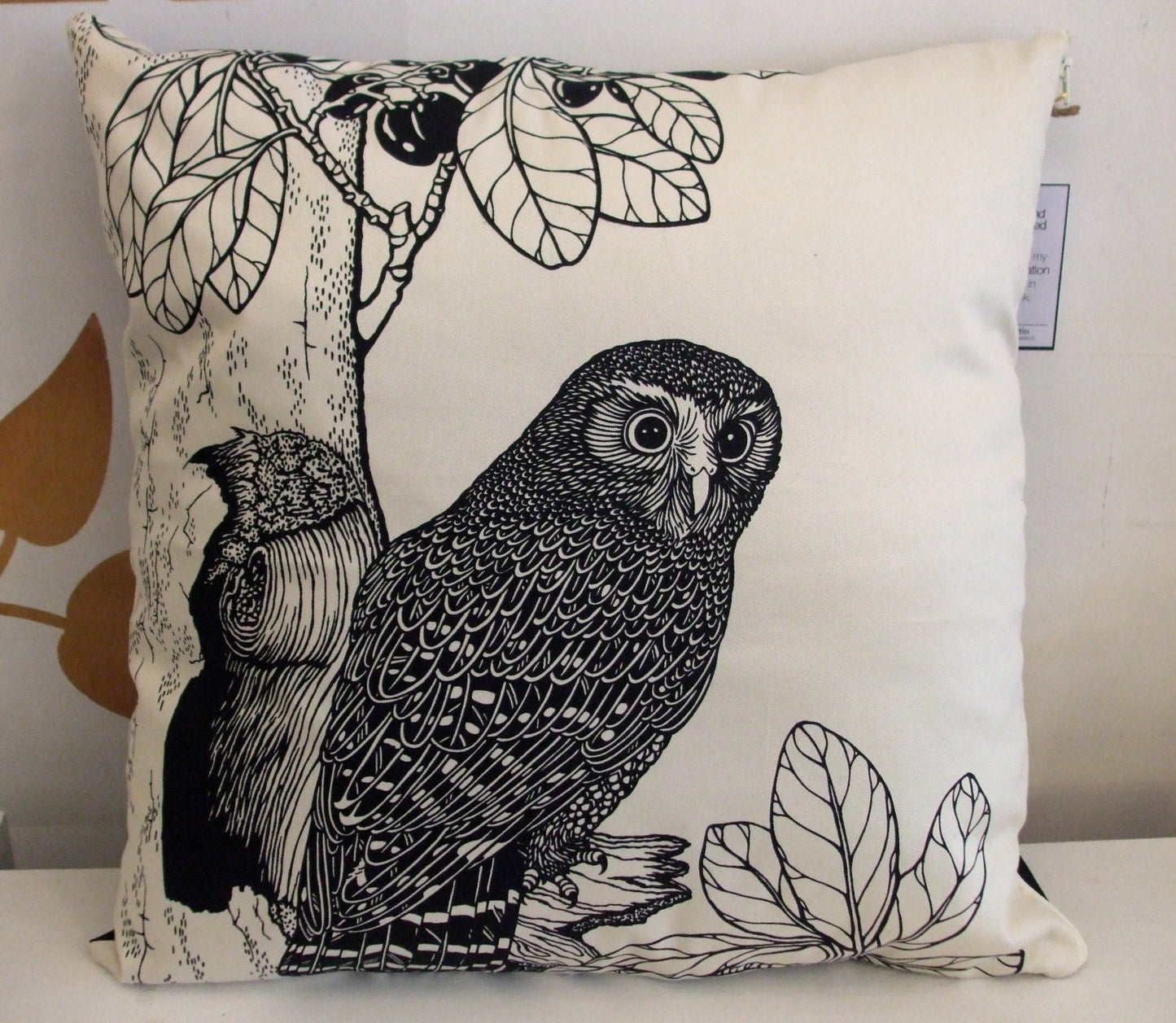 Ruru Cushion cover